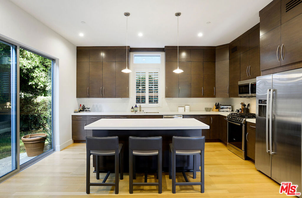 2031 BUTLER Avenue Los Angeles CA, 9002563788883443841121