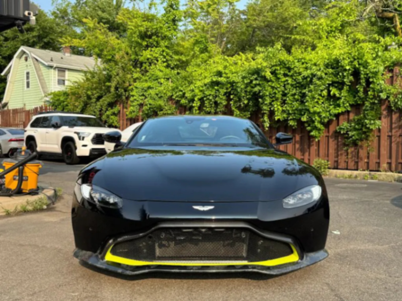 Pre-Owned 2019 Aston Martin Vantage Coupe 2D63282284019457121
