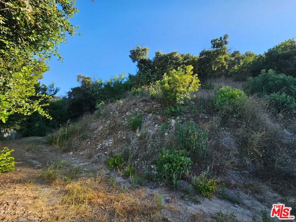 13388 Newcomb Drive, Sherman Oaks CA, 9142363734631862275121