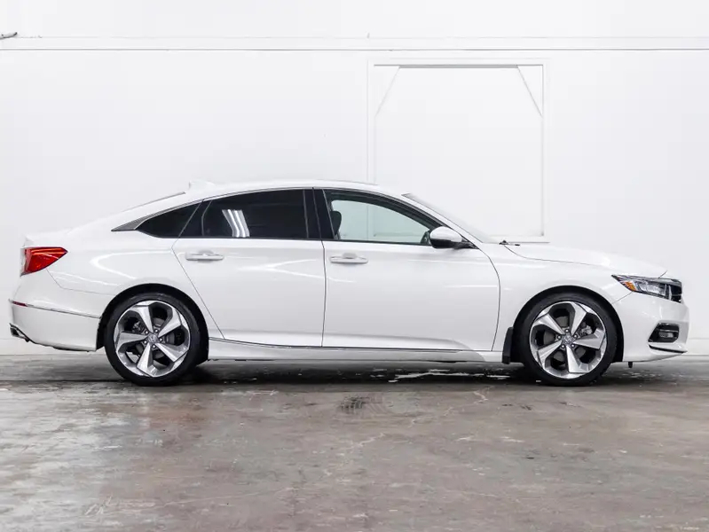 2020 Honda Accord64321838777987124