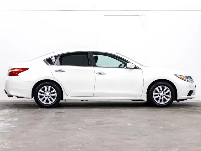 2017 Nissan Altima64373866323585124