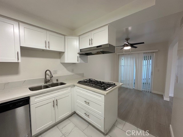17061 Grove Circle A Huntington Beach CA, 9264764111573564290120