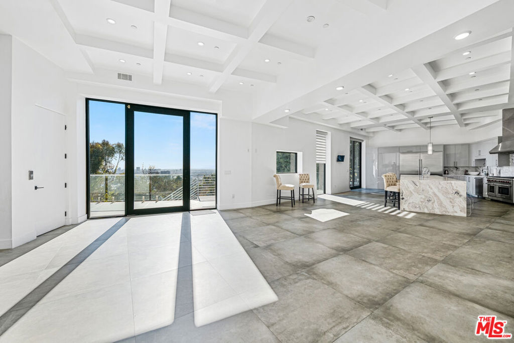 6181 Temple Hill Drive Los Angeles CA, 9006863669190697859121