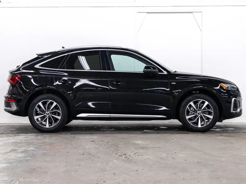 2021 Audi Q564564306731393122