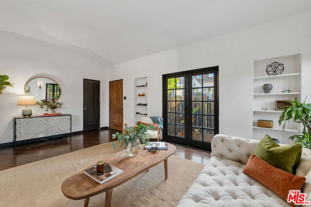 3311 Berkeley Avenue Los Angeles CA, 9002663770271336577121