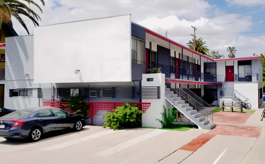 1189 W 29th St634589482210591224