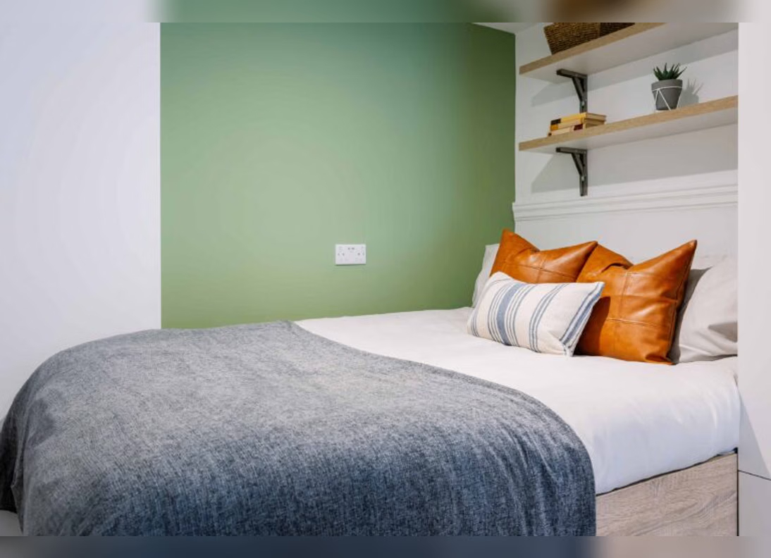 Leonardo, Leeds  Platinum Ensuite – Loft