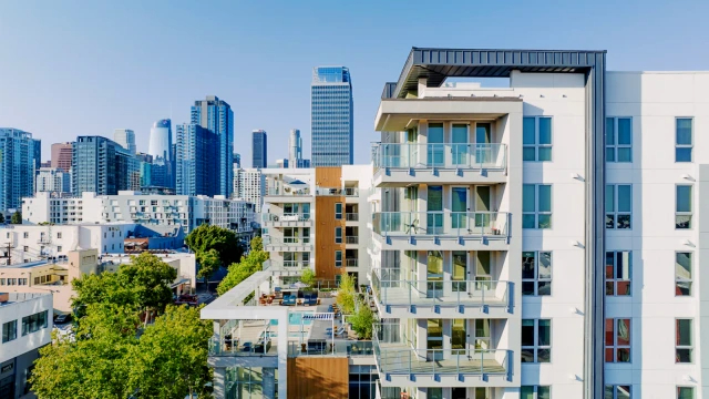 Emerald Apartments63458565927683121
