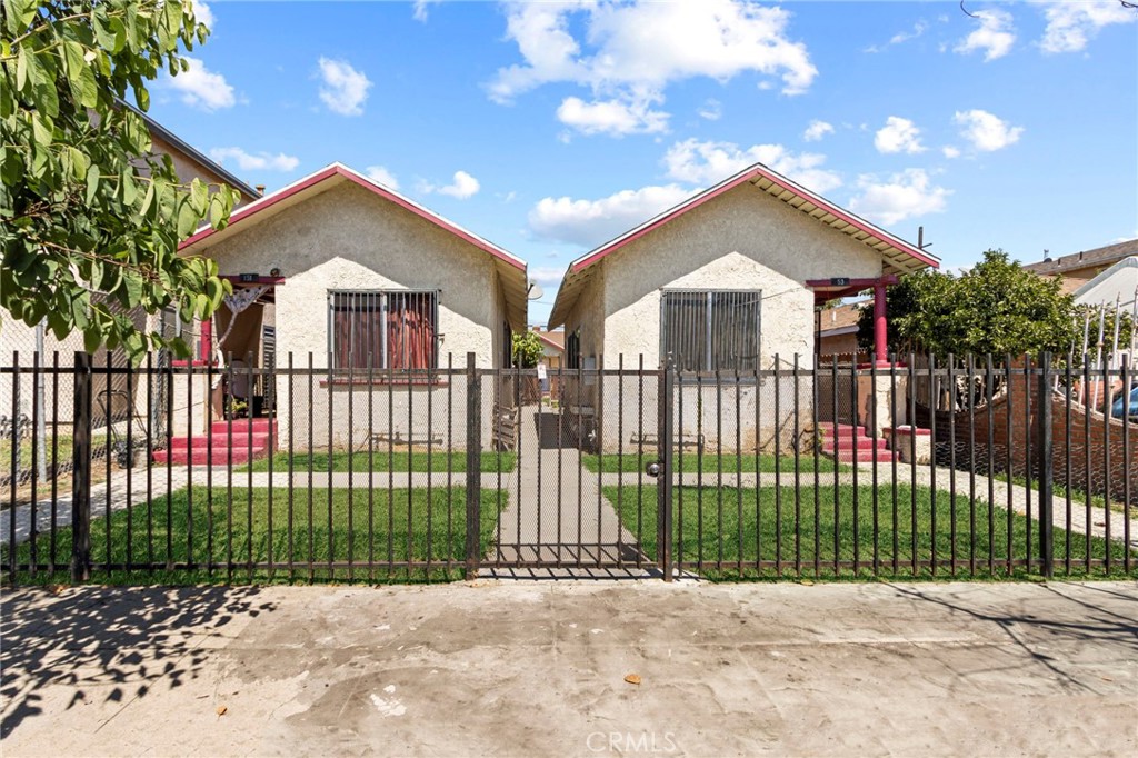151 E 54th Street, Los Angeles CA, 9001163601289340803121