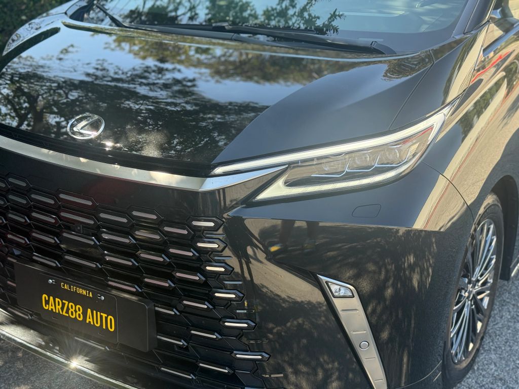 2024 LEXUS LM350H64024289149955122