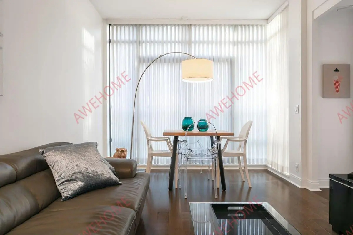 Yorkville Downtown Hotel Style Large Suite63746383313921120