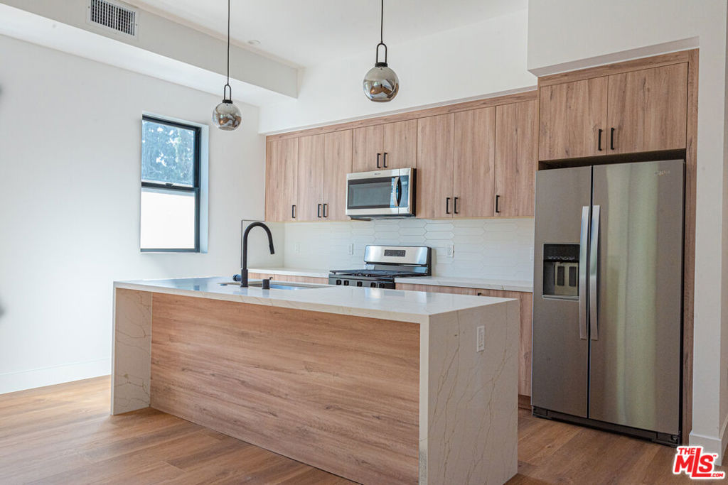 10845 N Morrison Street 2 North Hollywood CA, 9160164111115332098120