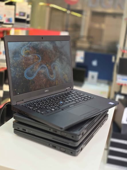 - Dell Latitude 549064995347108737122