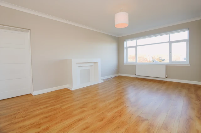 4Bedrooms, 2Bathrooms Cedarwood Avenue, G77 5LP, Glasgow