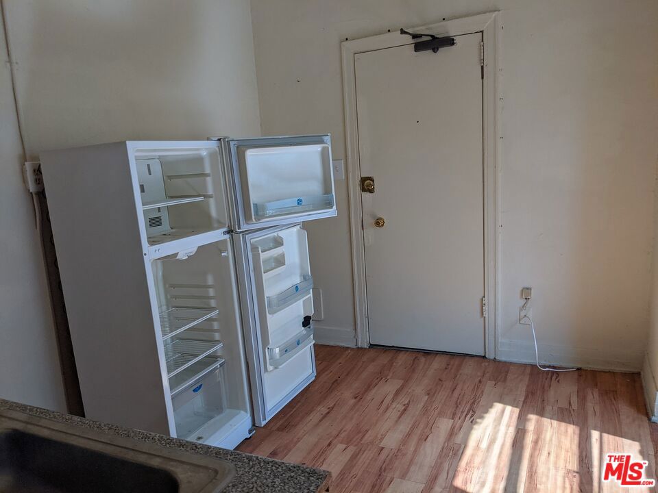 246 S Kenmore Avenue 309 Los Angeles CA, 9000464122692720898122