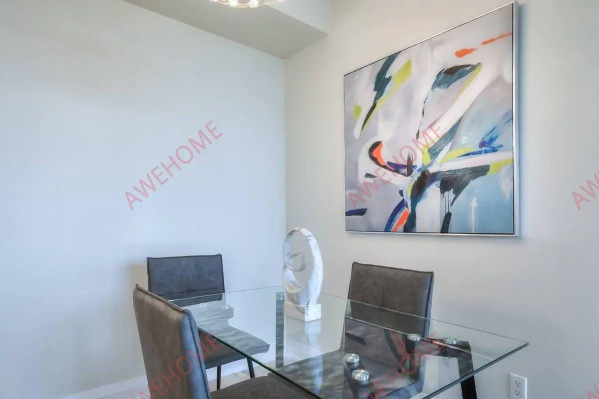 Magnificent 2BR Condo in Downtown Toronto63753905566339122