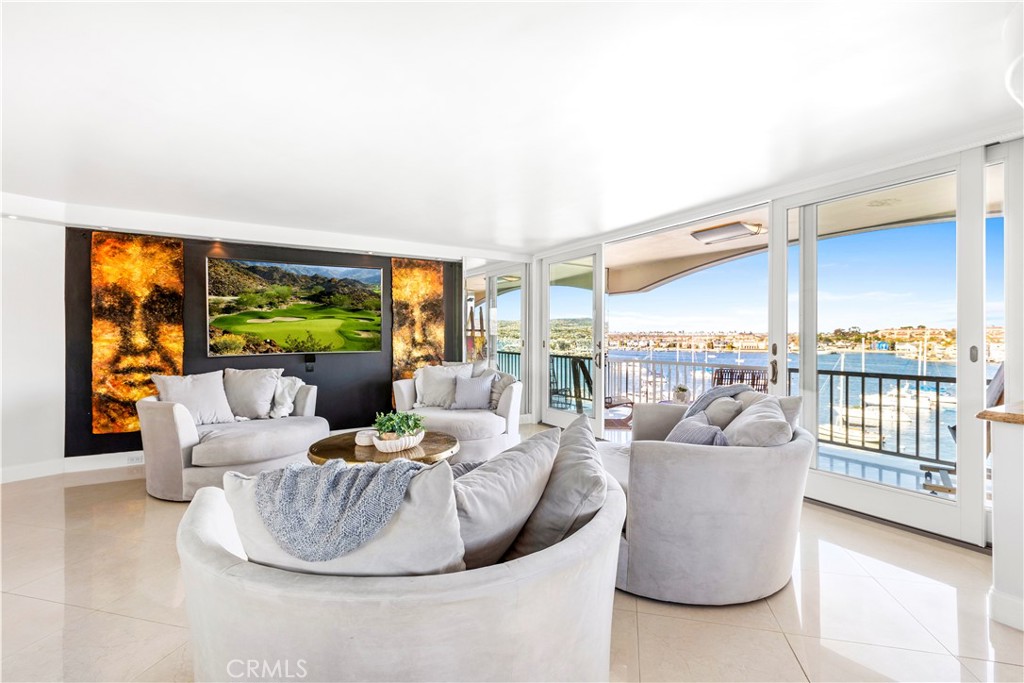 310 Fernando Street 410 Newport Beach CA, 9266164112739110657123