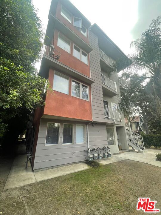 1186 W 36th Street 1 Los Angeles CA, 90007