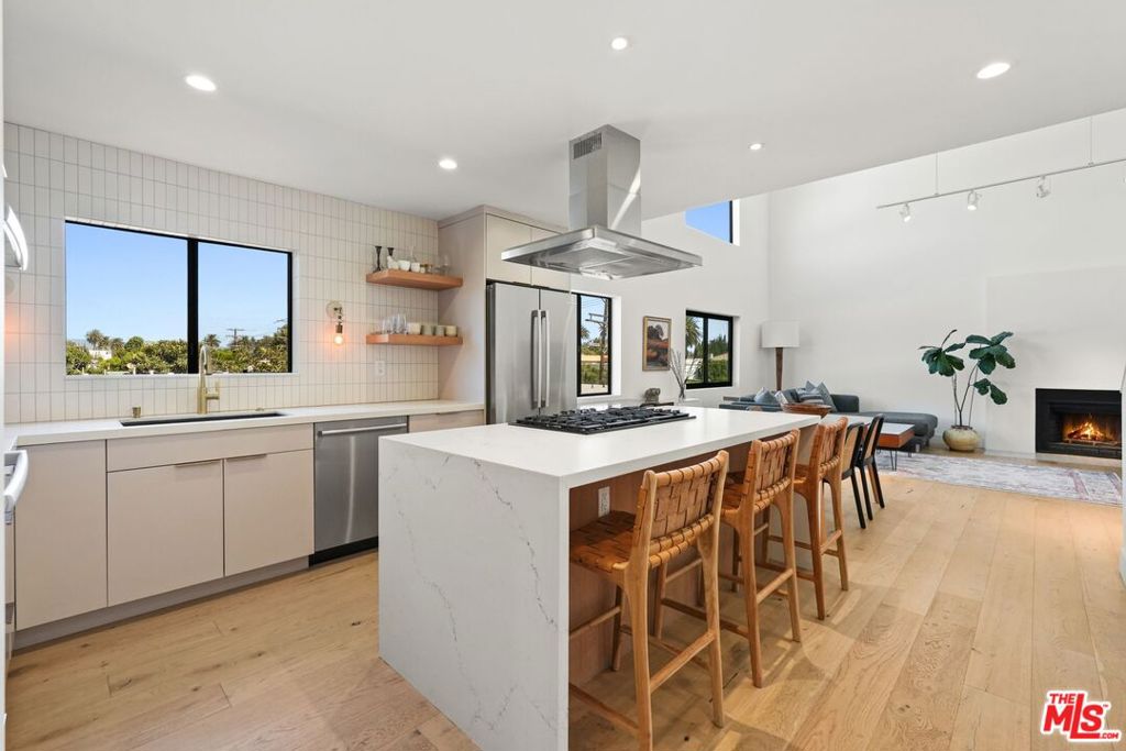 3968 Inglewood Boulevard 2, Mar Vista CA, 9006663658917639041122