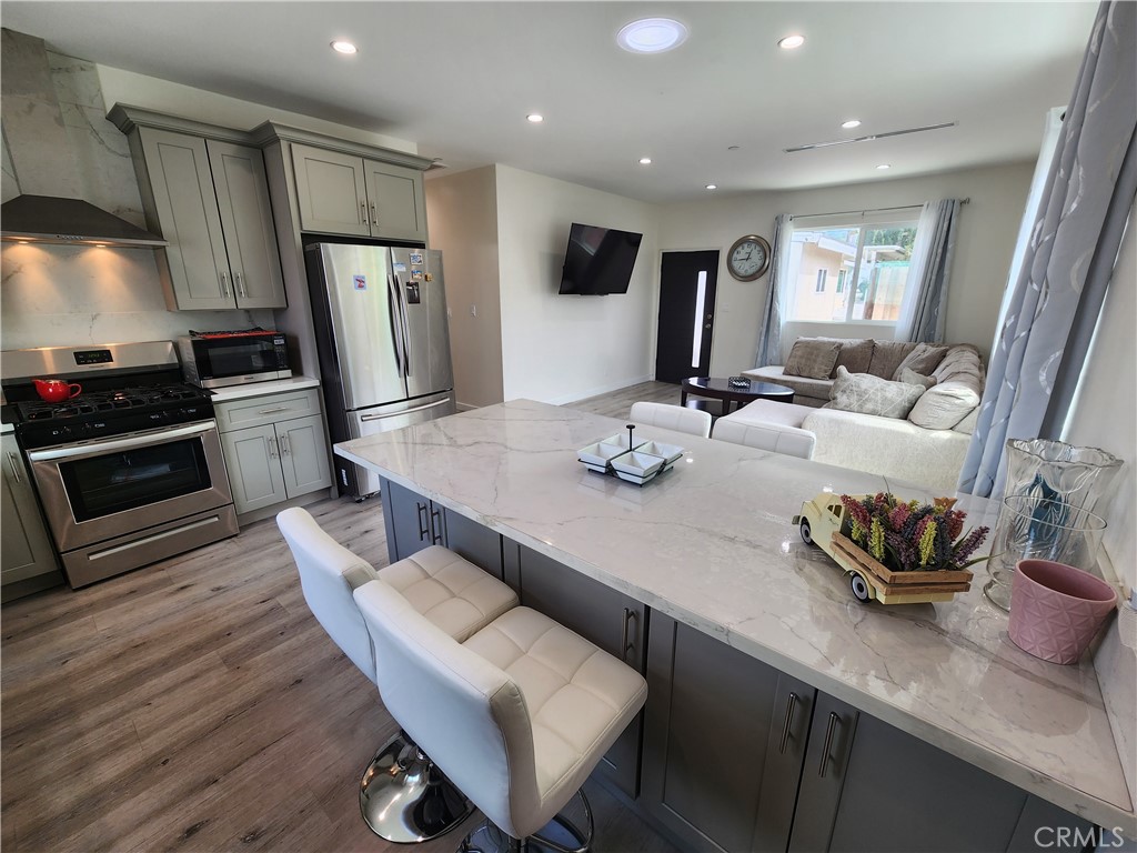 $3,195/month 10343 Jardine Avenue Sunland CA, 9104064135036925697120