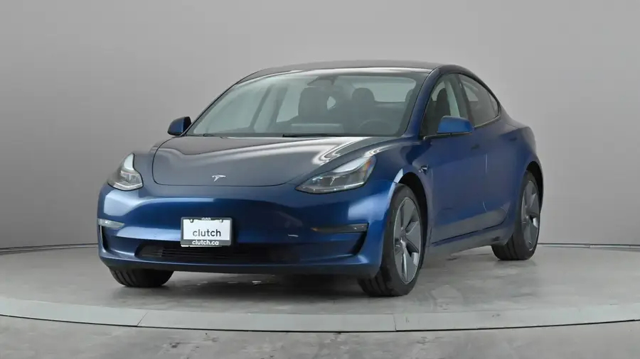 2022 Tesla Model 364575279899651122