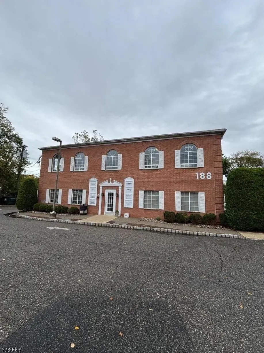 188 Eagle Rock Ave Roseland Boro, NJ 07068