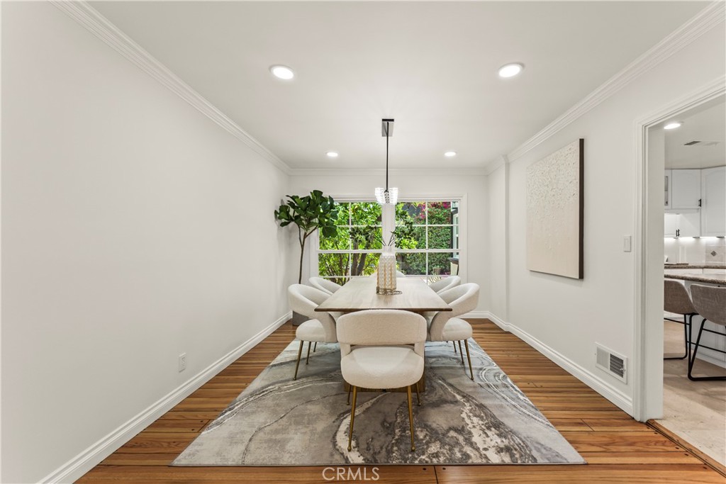 4428 Saugus Avenue Sherman Oaks CA, 9140363669424094083121