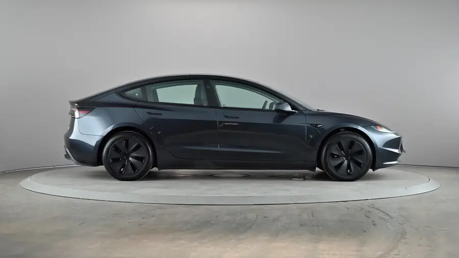 2024 Tesla Model 364331548605314122