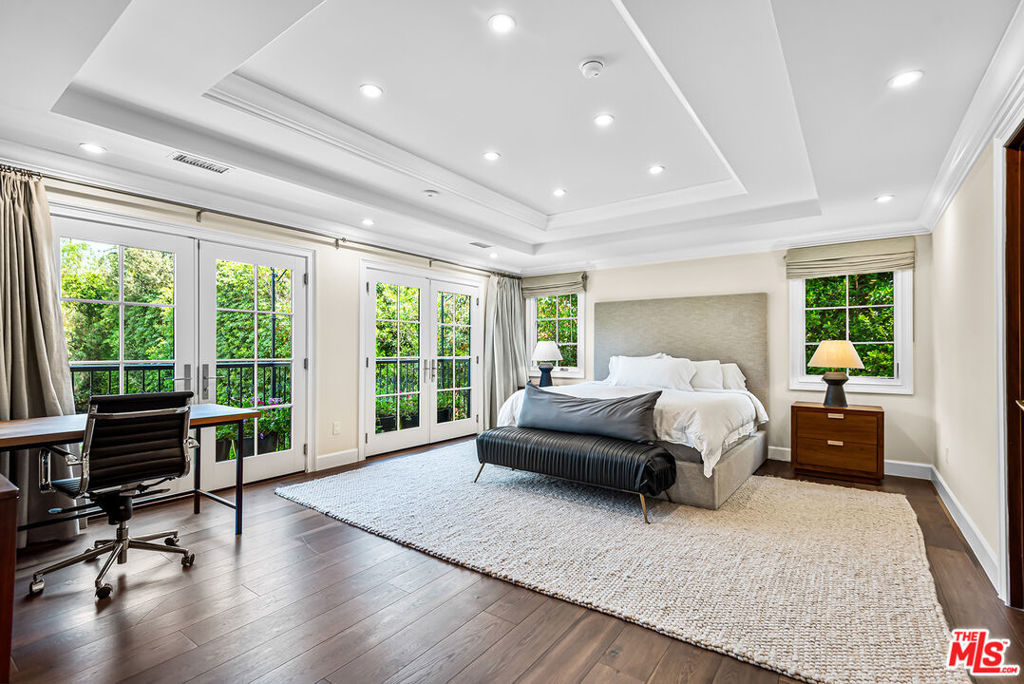 716 N Roxbury Drive Beverly Hills CA, 9021063710121897217122
