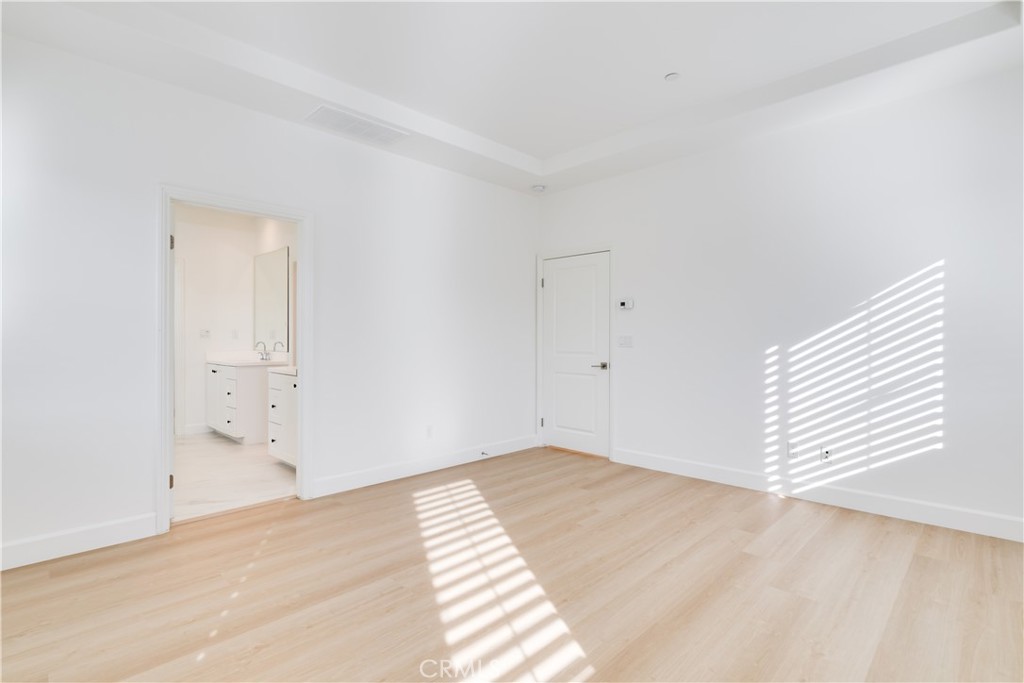 86 Henson Irvine CA, 9262063646522262659122