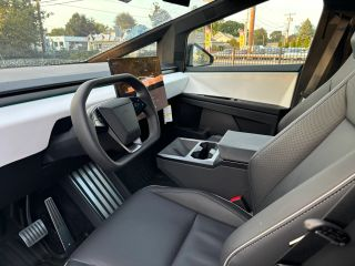2024 TESLA CYBERTRUCK63283225321089123