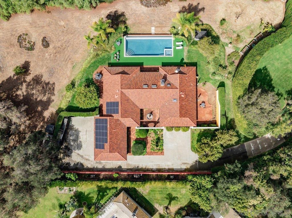11 Country Glen Rd Fallbrook CA, 9202864139997454210122