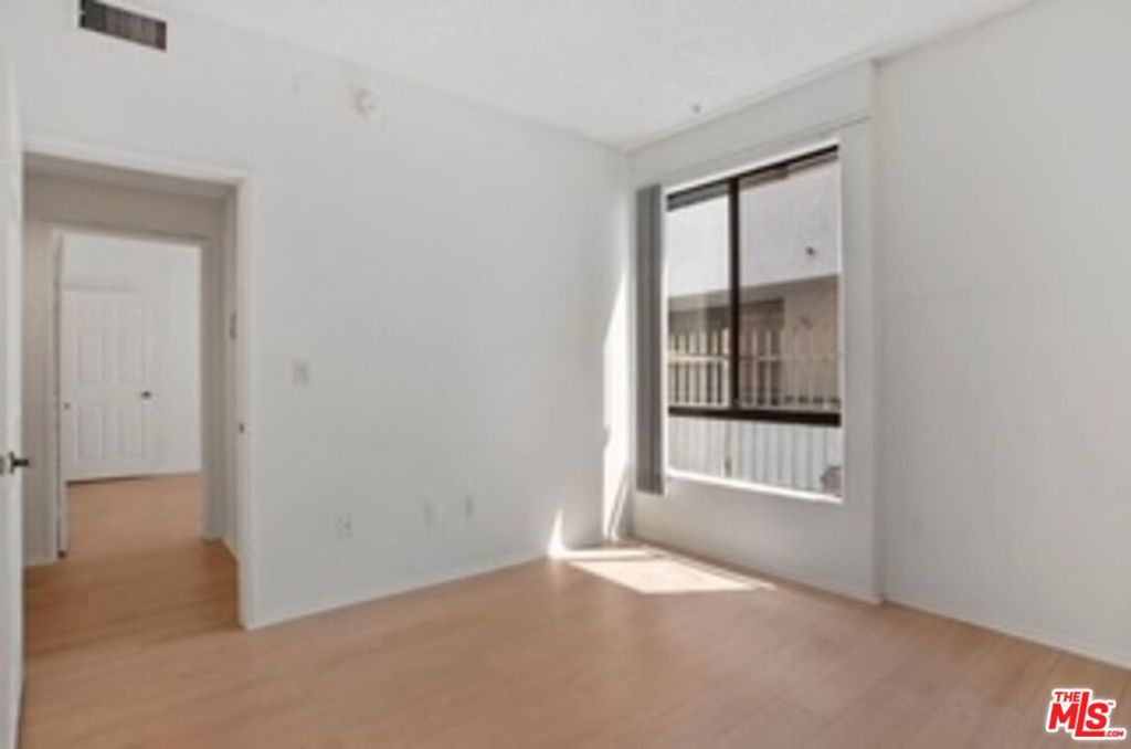 1242 S Holt Avenue 106 Los Angeles CA, 9003564109418901250122