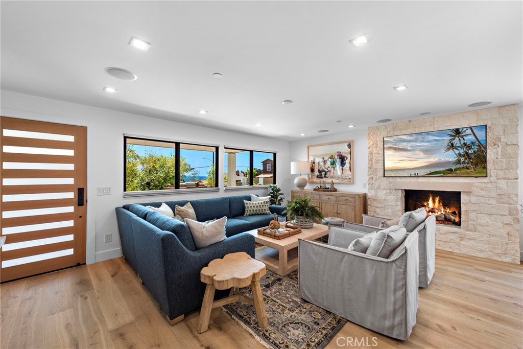 241 Wave Street Laguna Beach CA, 9265164134701355778122