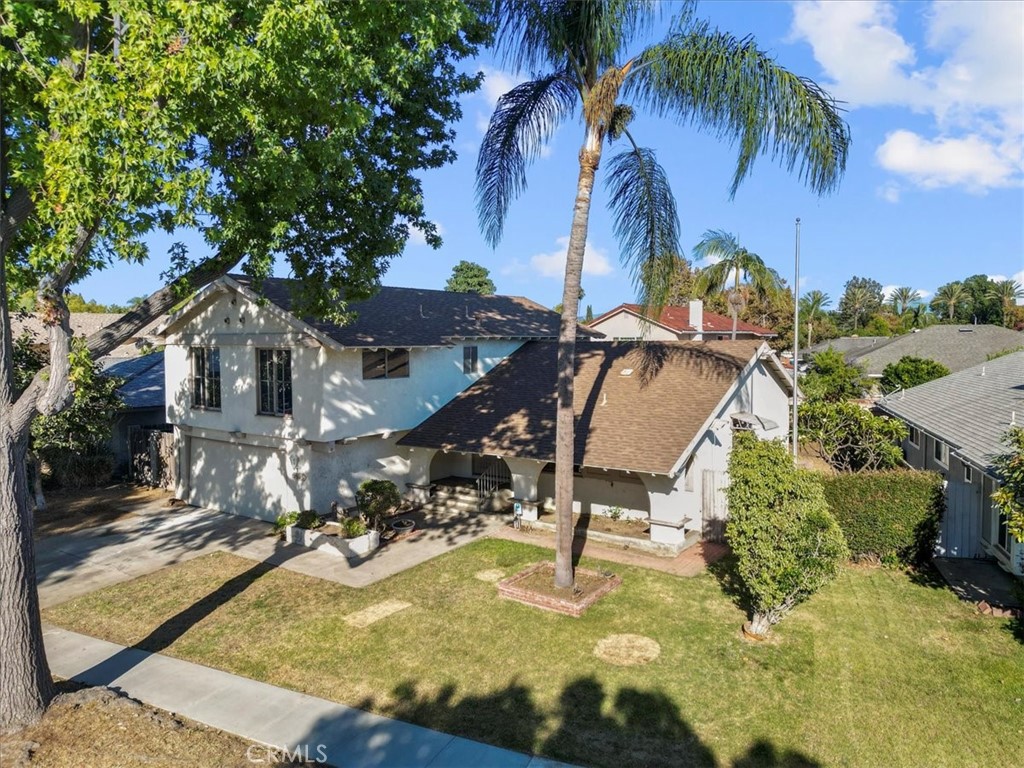 2525 N. Pacific Avenue, Santa Ana CA, 9270663680326563715120