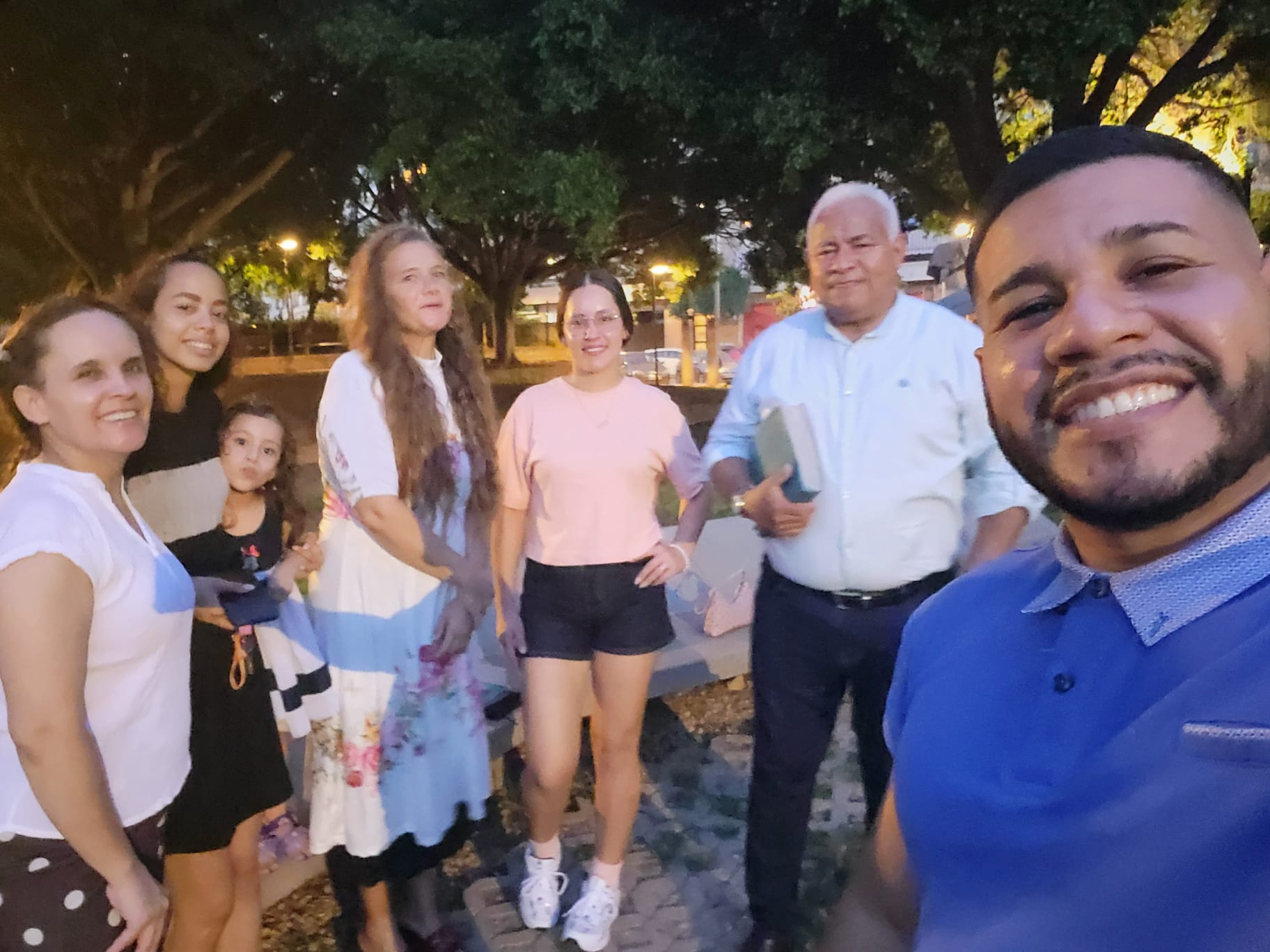 URGENTISIMO NECESITANDO un KUGAR DINDE VIVIR q quepa mis cosas 1 cama y patinete! en Vakencia