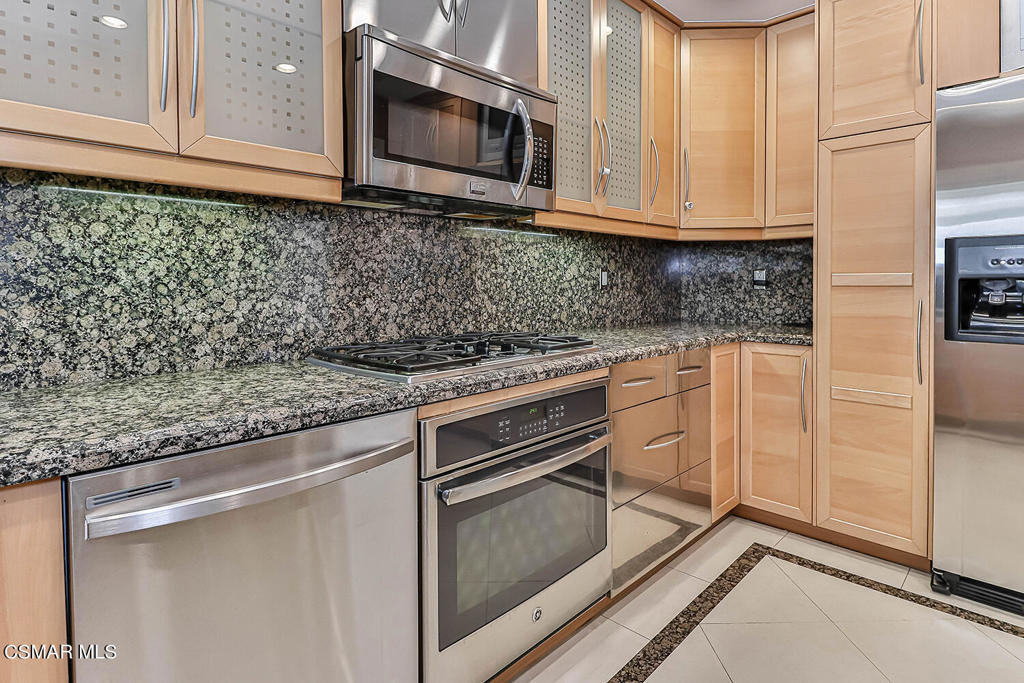 19051 Los Alimos Street Porter Ranch CA, 9132663710318721283122