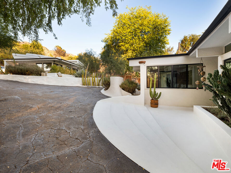 176 Jaxine Drive, Altadena CA, 9100164129859937410122