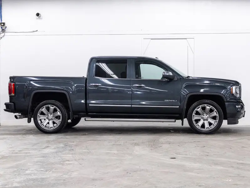 2018 GMC Sierra 150064433571935618121