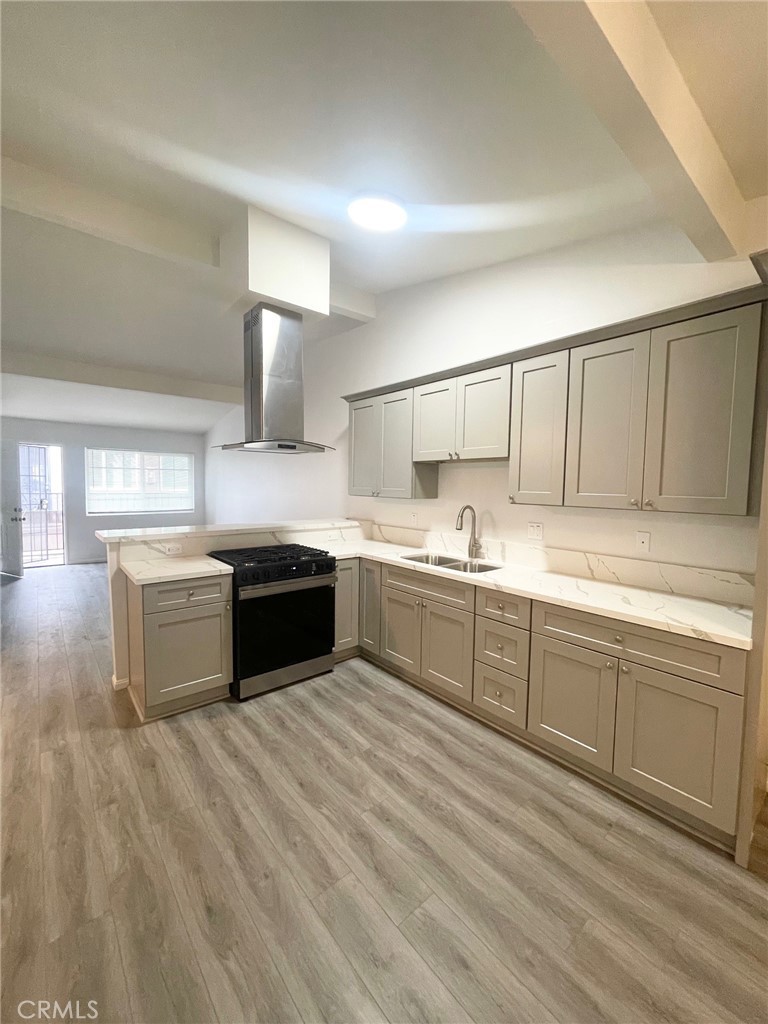 911 Vineyard Avenue D Ontario CA, 9172464111832093570121