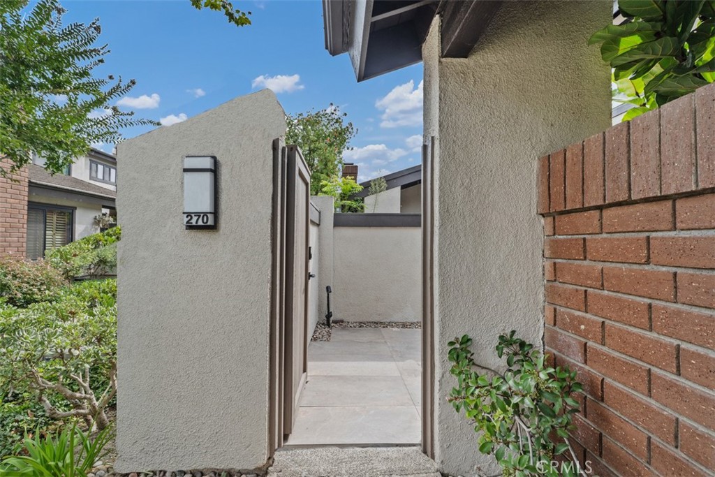 270 Old Ranch Road, Seal Beach CA, 9074063645175464705122