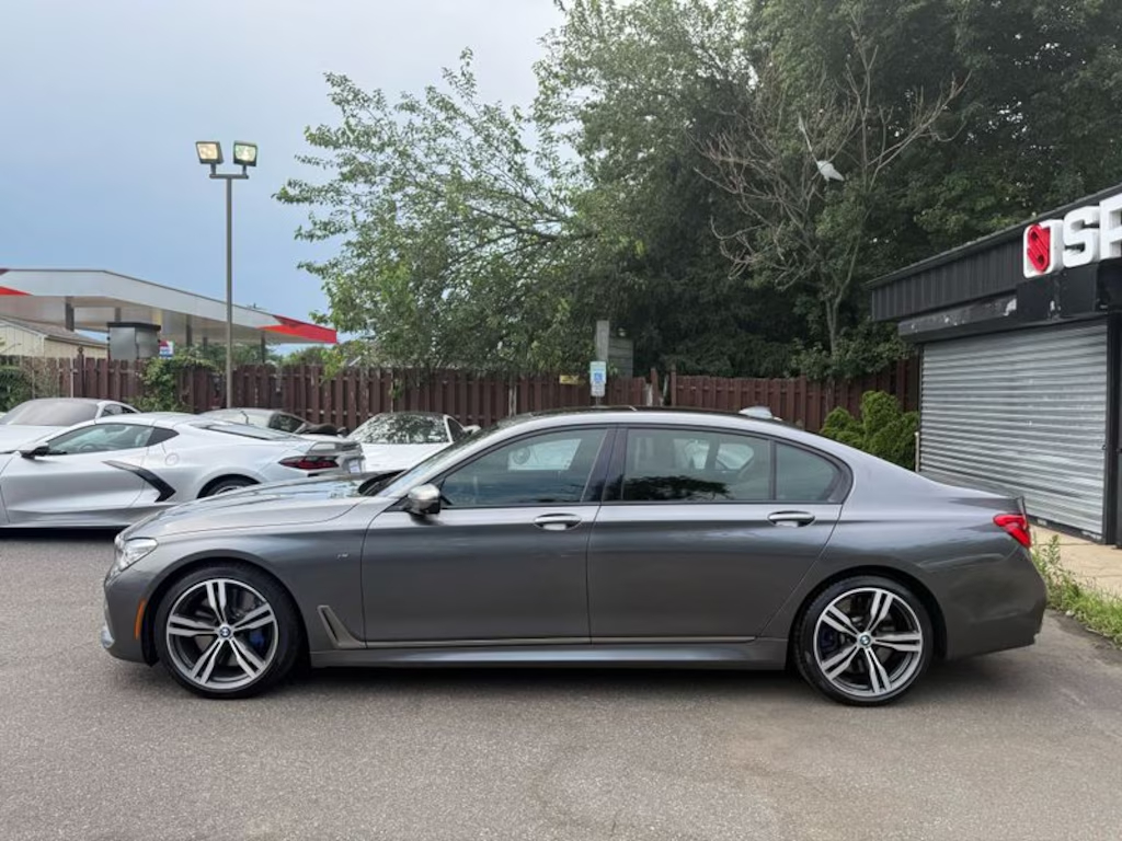 BMW Serie 7 M760i xDrive Sedán 4D de ocasión, 201863280446463619122