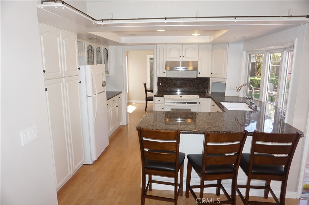 12 Holly Street Irvine CA, 9261263789638119683121