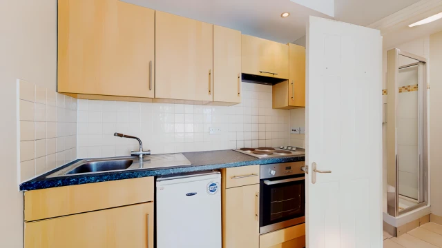 Studio Earls Court Gardens 22713#, London
