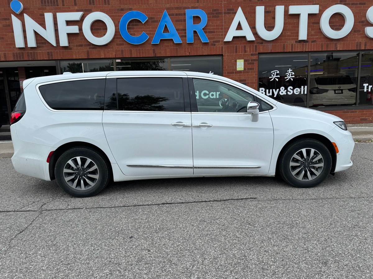 2022 Chrysler pacifica Limited64146615869314123
