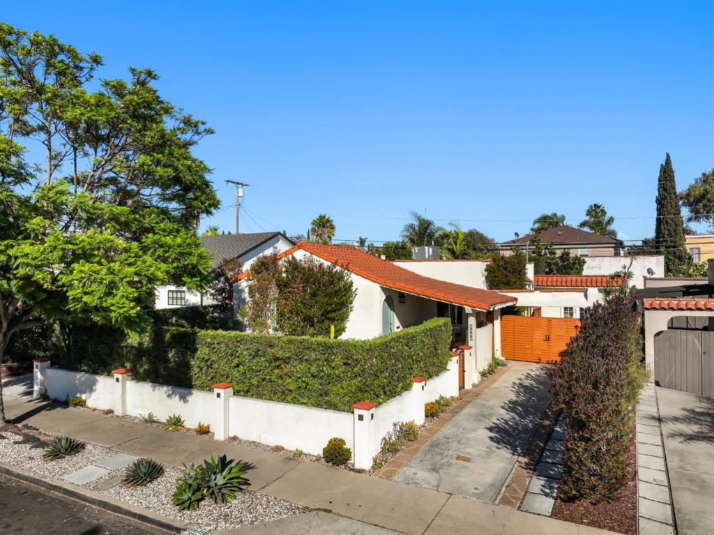 1250 Hauser Boulevard, Los Angeles CA, 9001963680310368515121