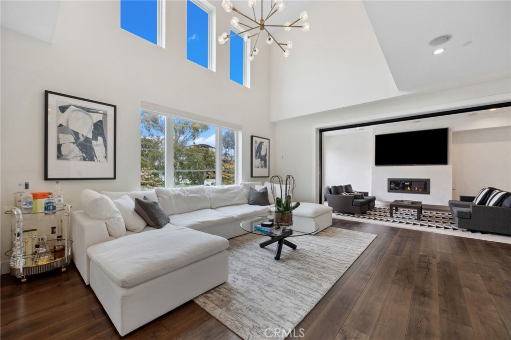 2801 Bayside Drive Corona Del Mar CA, 9262564122335714051120