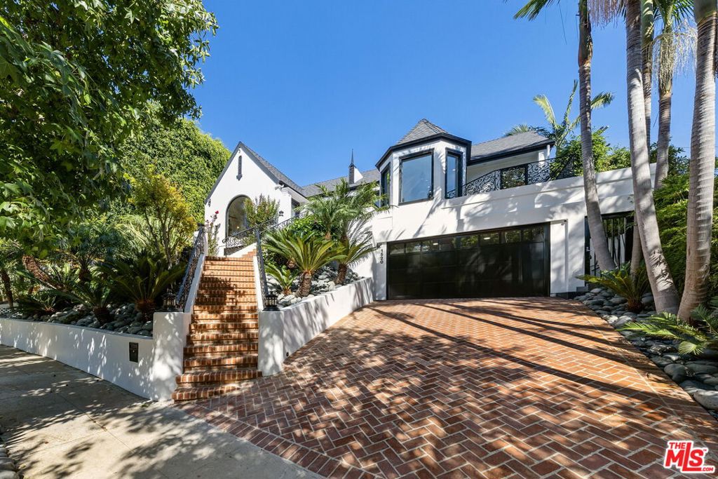 1520 Comstock Avenue, Los Ángeles CA, 9002463857757140353121