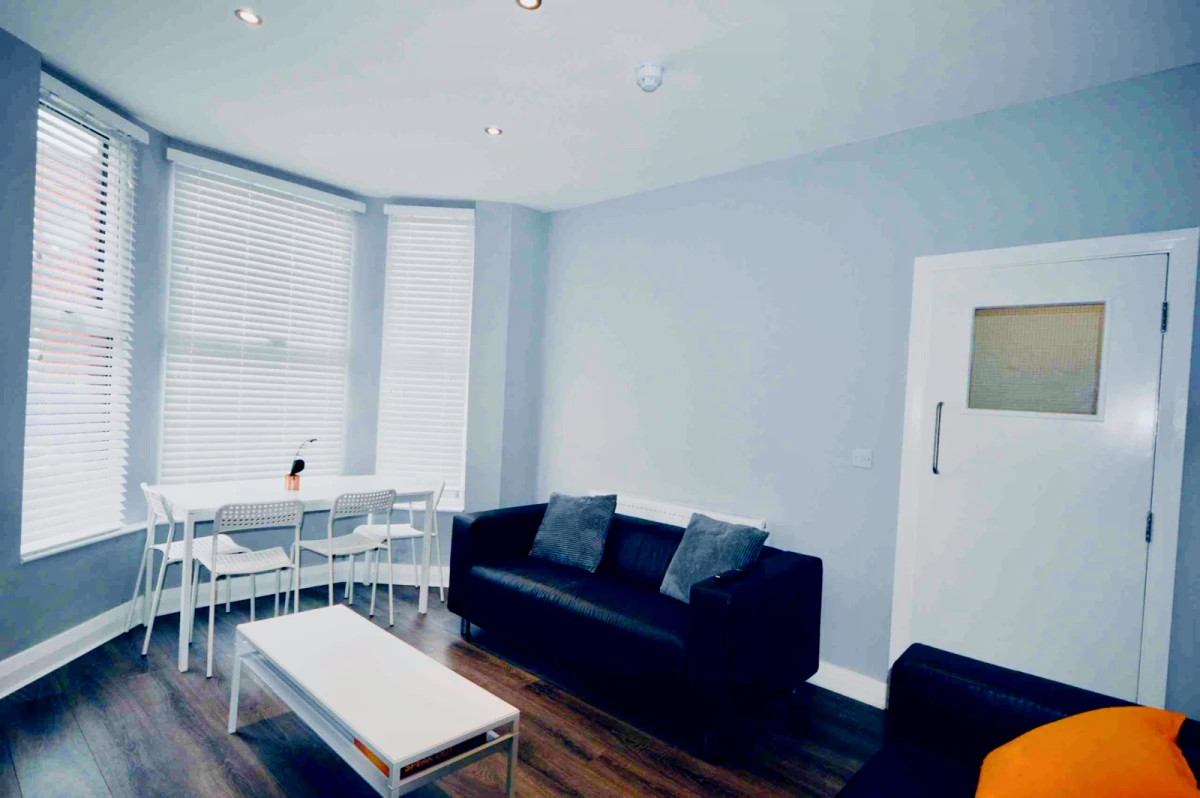 6 Beds 6 Baths 88 Woodcroft Road, L15, Liverpool