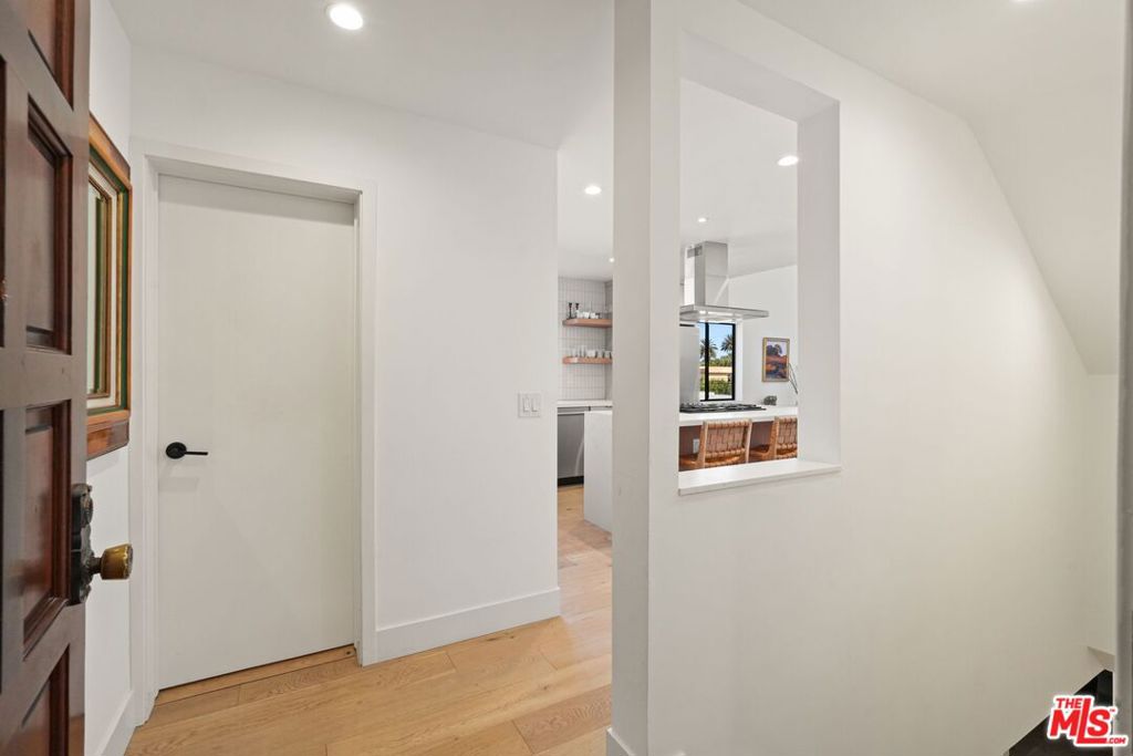 3968 Inglewood Boulevard 2, Mar Vista CA, 9006663658917639041121